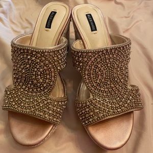 Gold sequins wedges